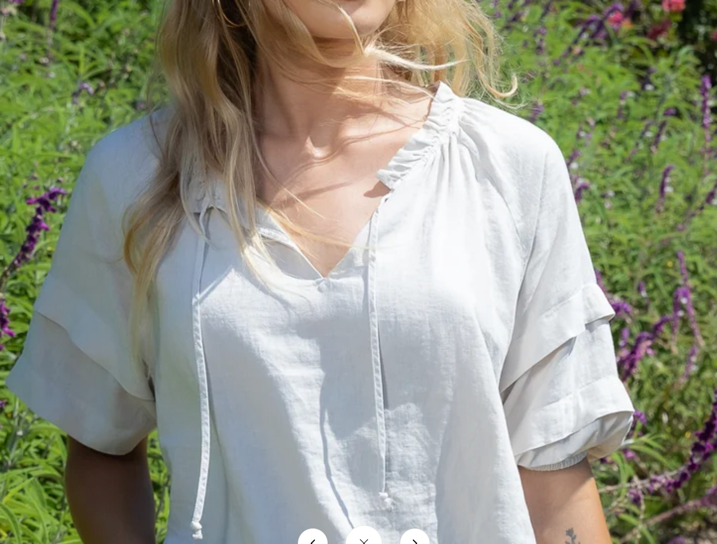 V-NECK PLEATED SLEEVE BLOUSE