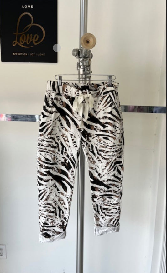 Fluid Animal Print Pant