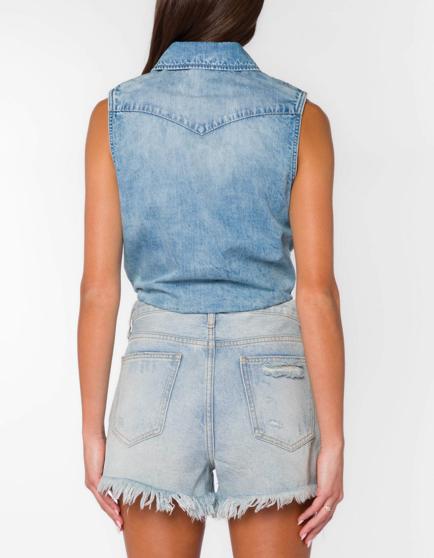 FRONT TIE SLEEVELESS DENIM TOP