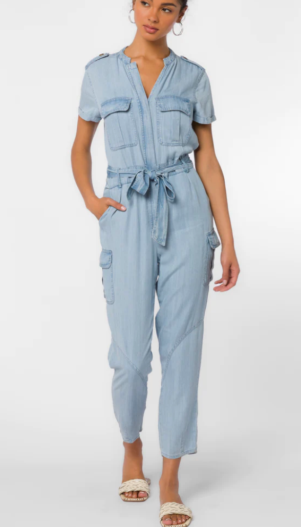 RELAXED FIT UTILITY STYLE JUMPSUIT