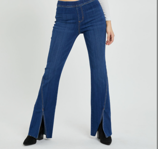 Mid Rise Pull On Flare JEAN