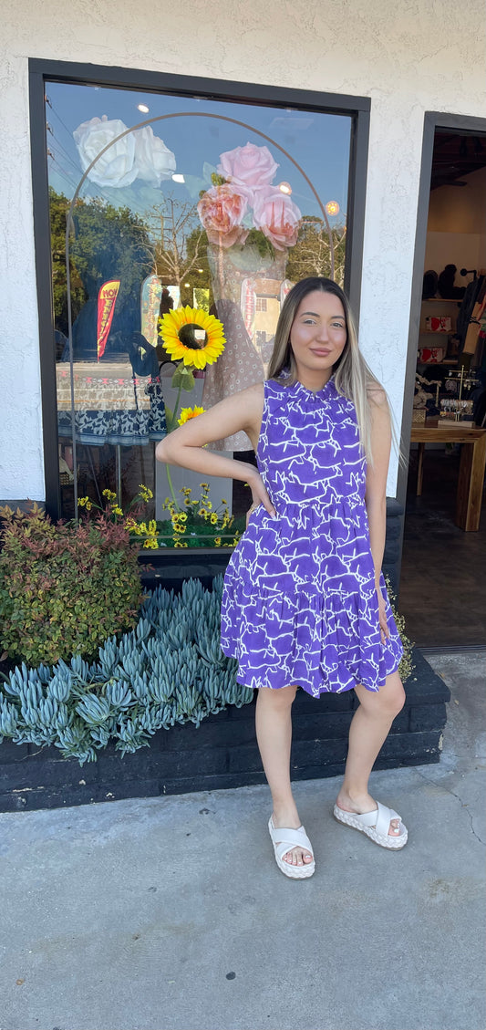 Sleeveless Purple & White with Ruffle Collar